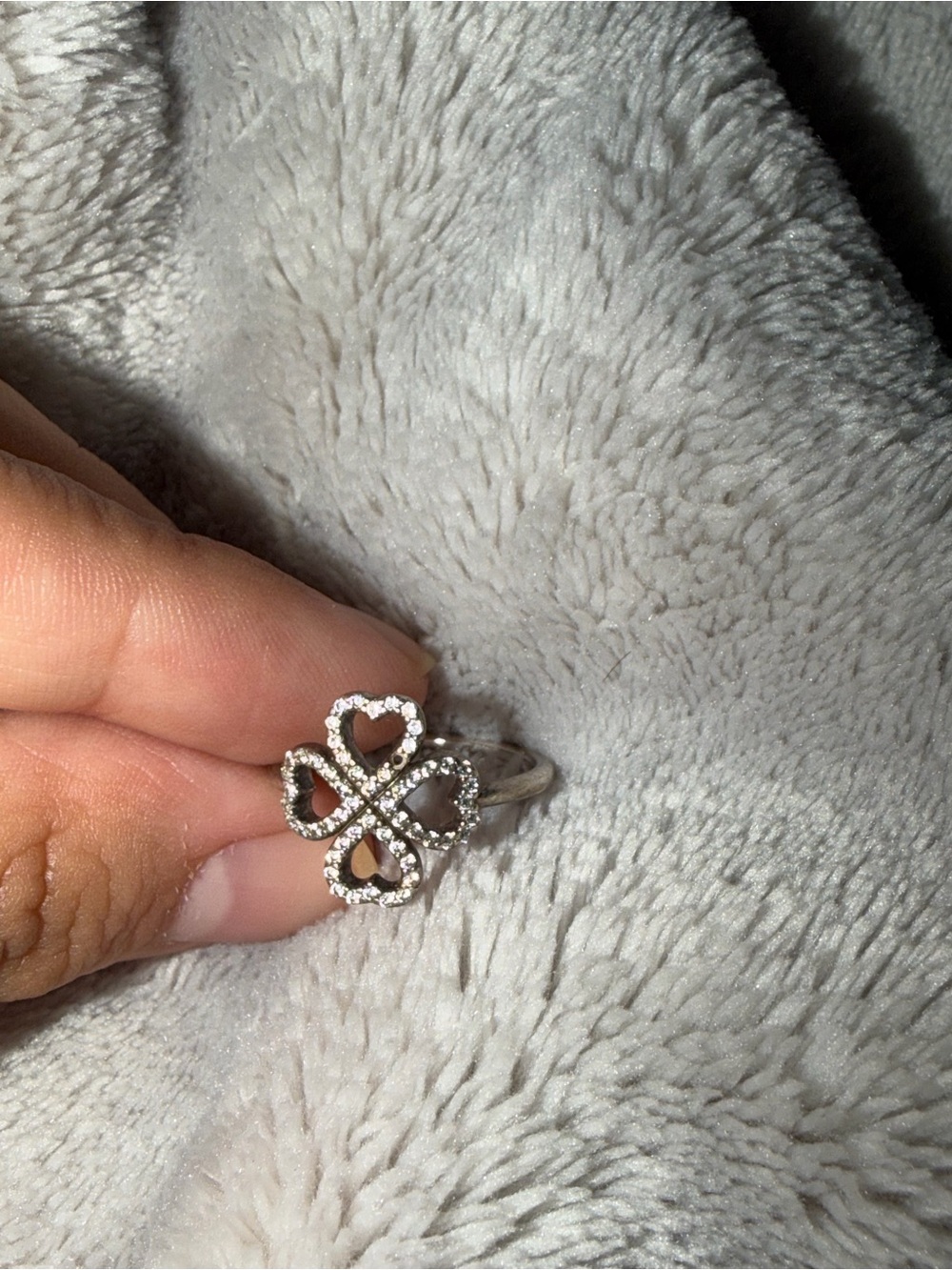 Silver-Tone Clover Heart Ring with Clear Crystals - Pandora